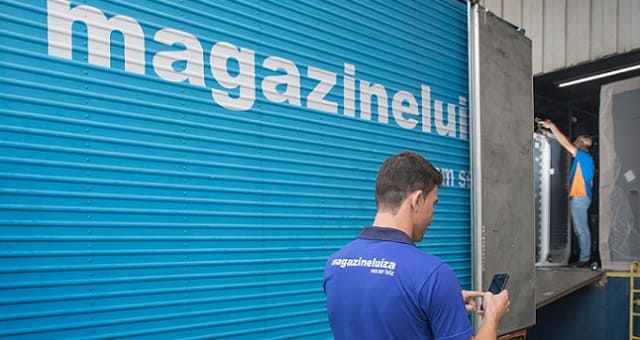 Magazine compra aplicativo de entrega de refeições Plus Delivery