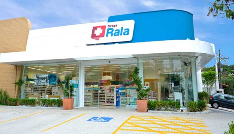 Droga Raia e Panvel fecham parceria para aplicar vacina em Porto Alegre