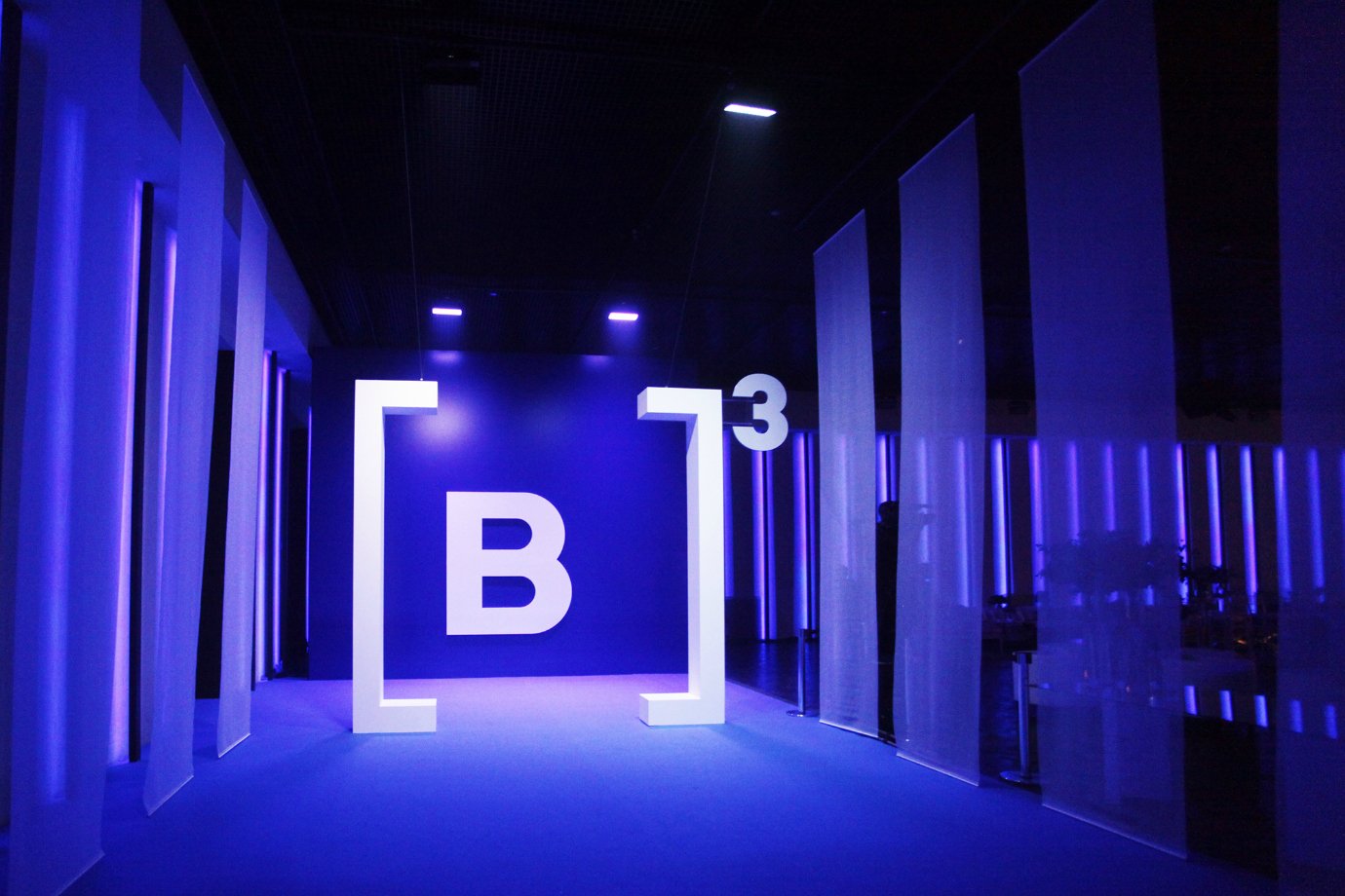 B3 registra queda de 14,6% no volume negociado em abril, mas número de investidores cresce