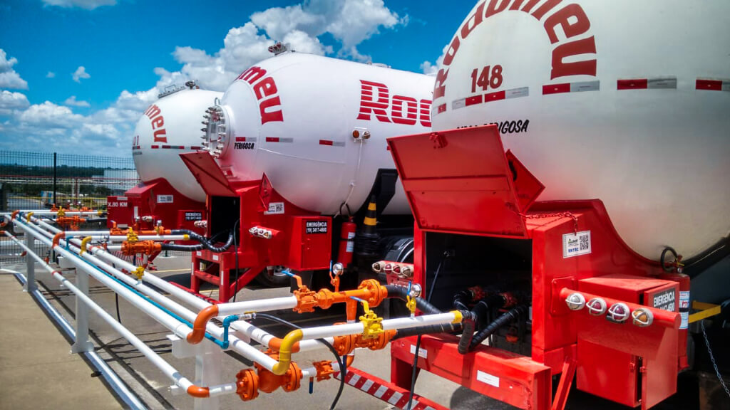 JSL compra Rodomeu, transportadora de cargas de alta complexidade