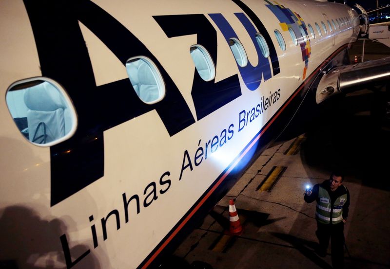 Tráfego de passageiros da Azul em abril cai 9,1% ante março