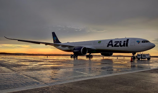 Com efeitos da pandemia, Azul tem prejuízo de R$ 10,8 bilhões em 2020
