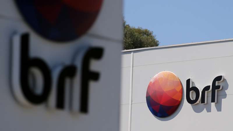 Ação da BRF dispara após notícia de que JBS avalia contra-ataque a Marfrig