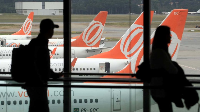 Ações de companhias aéreas e shoppings disparam com notícia sobre vacina contra Covid-19