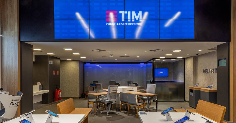 Lucro da TIM cai 21% no 3º tri, mas receita e Ebitda crescem